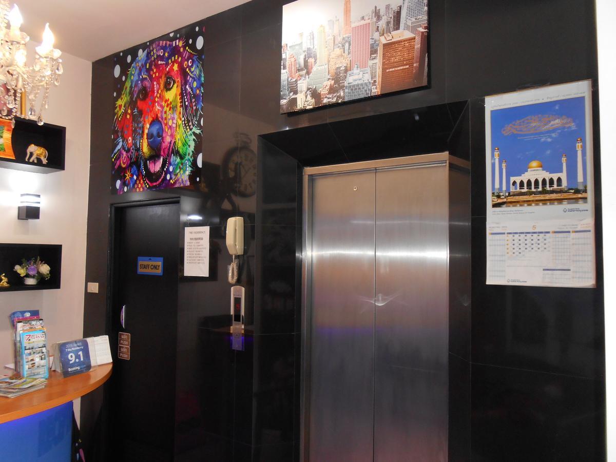 7 Sky Residency Hotel Patong Buitenkant foto