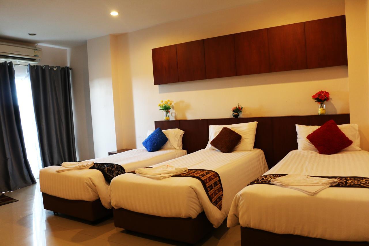 7 Sky Residency Hotel Patong Buitenkant foto