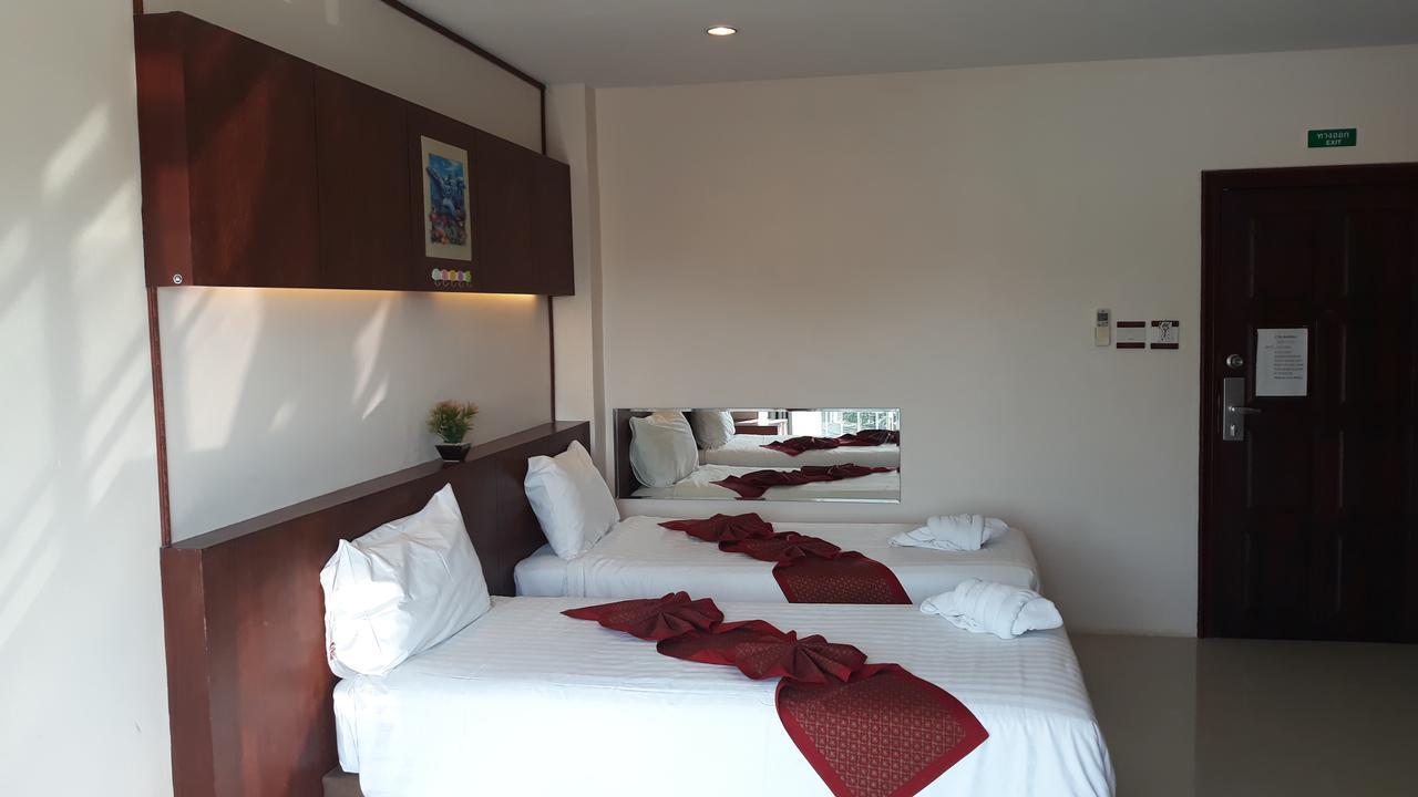 7 Sky Residency Hotel Patong Buitenkant foto