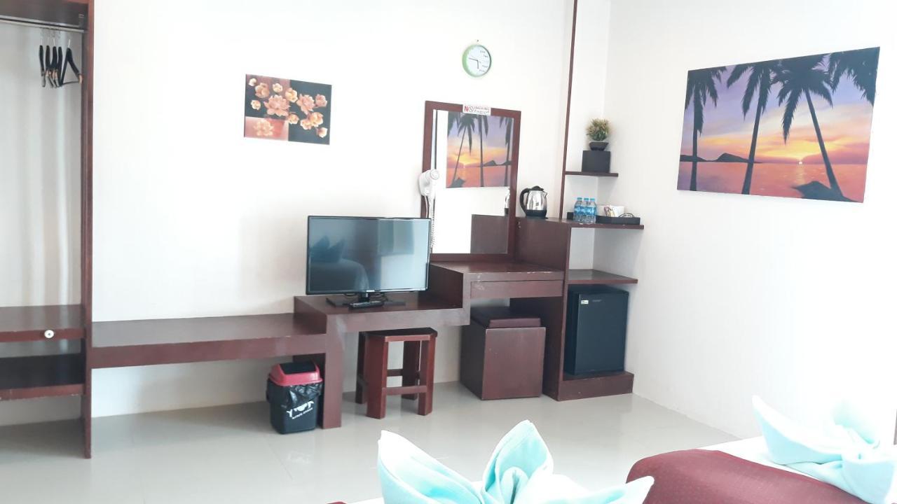 7 Sky Residency Hotel Patong Buitenkant foto
