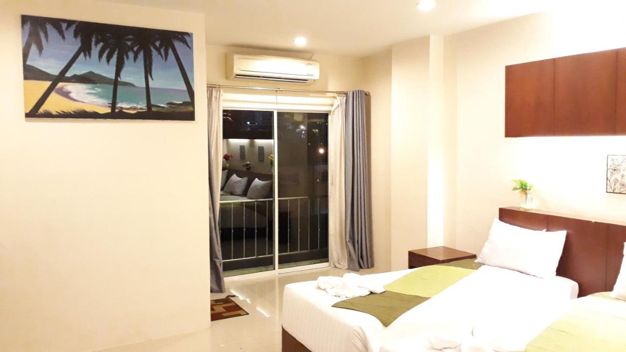 7 Sky Residency Hotel Patong Buitenkant foto