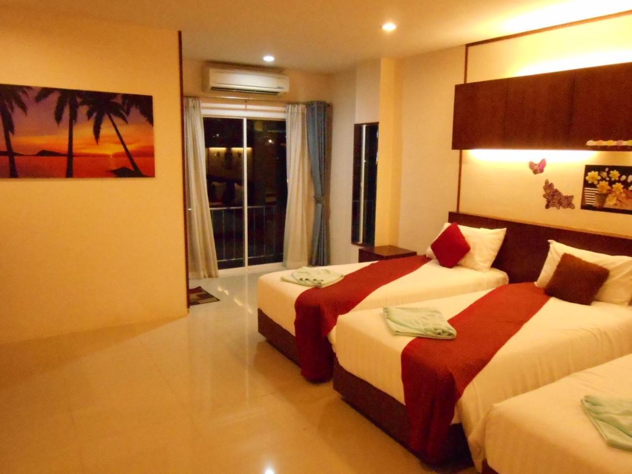 7 Sky Residency Hotel Patong Buitenkant foto
