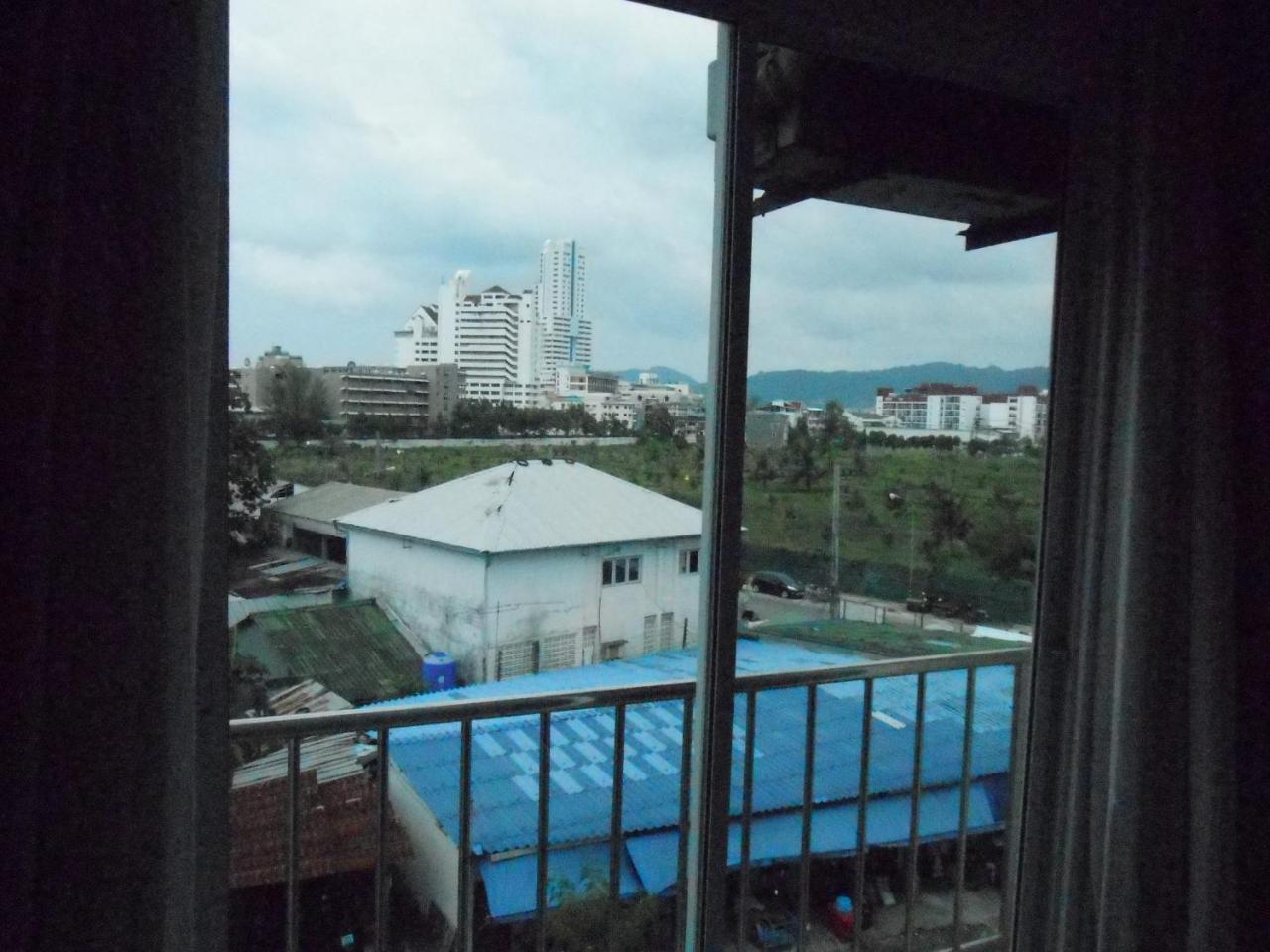 7 Sky Residency Hotel Patong Buitenkant foto