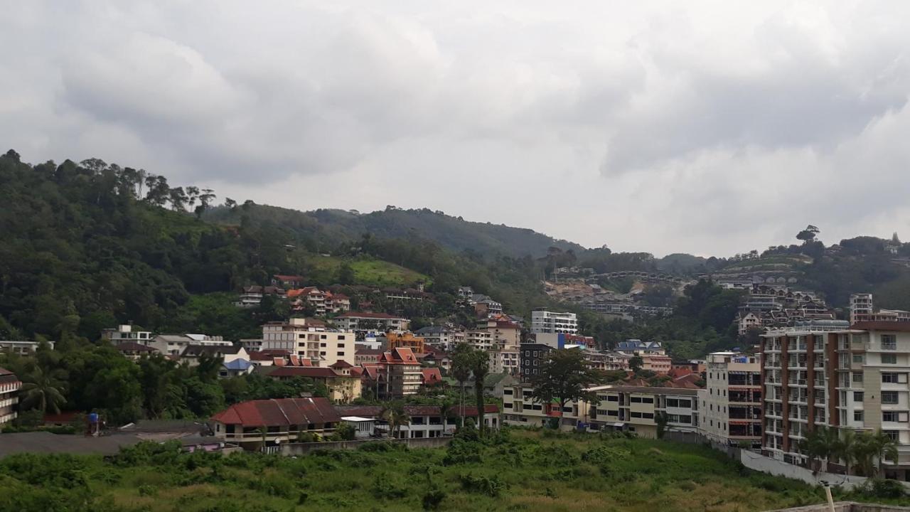 7 Sky Residency Hotel Patong Buitenkant foto